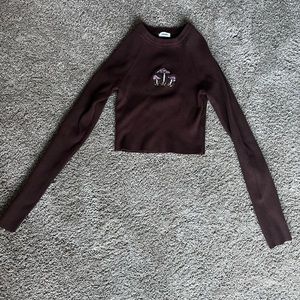 Small cropped long sleeve